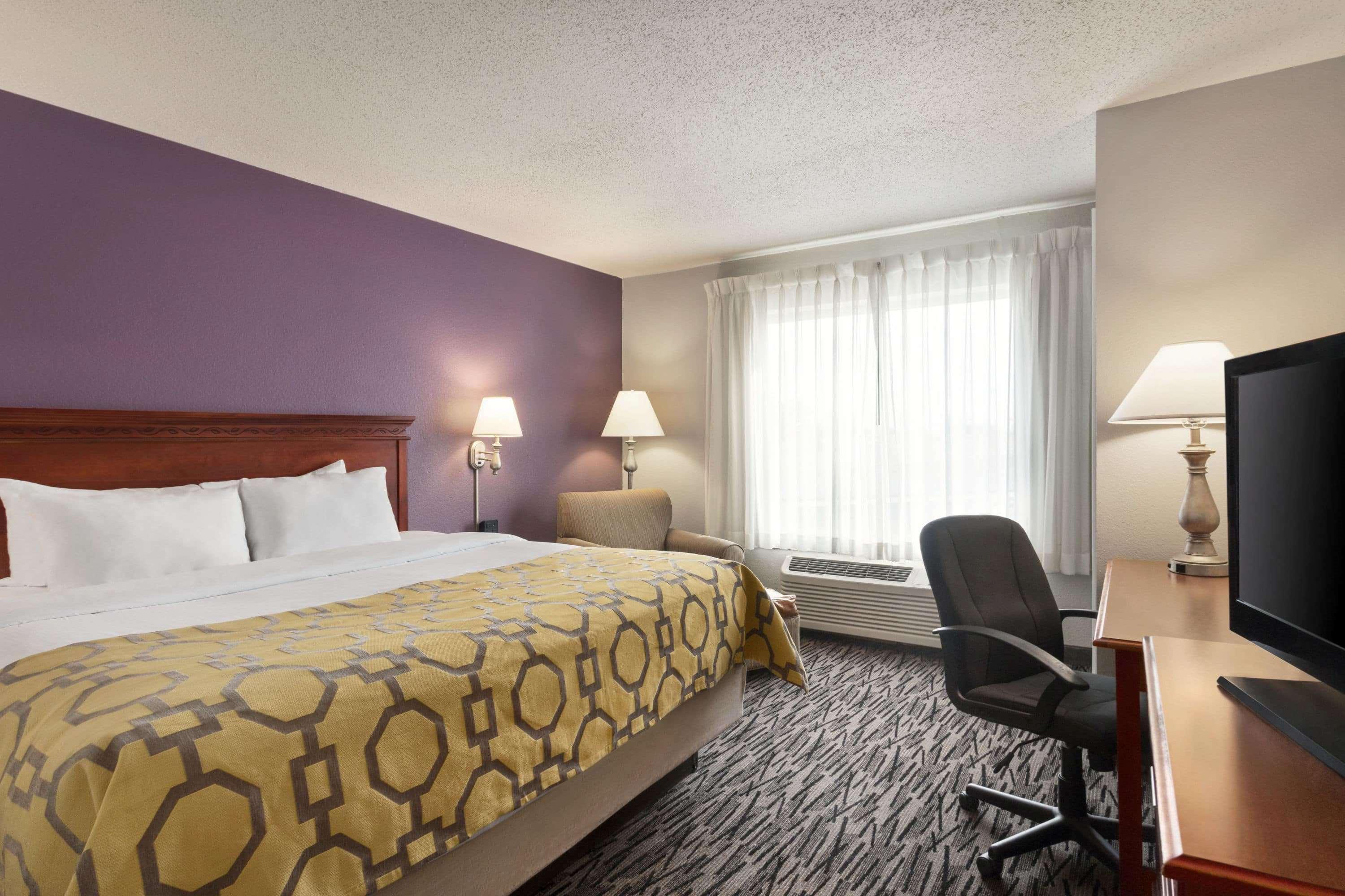 Baymont By Wyndham Springfield I-44 Hotel Exterior photo