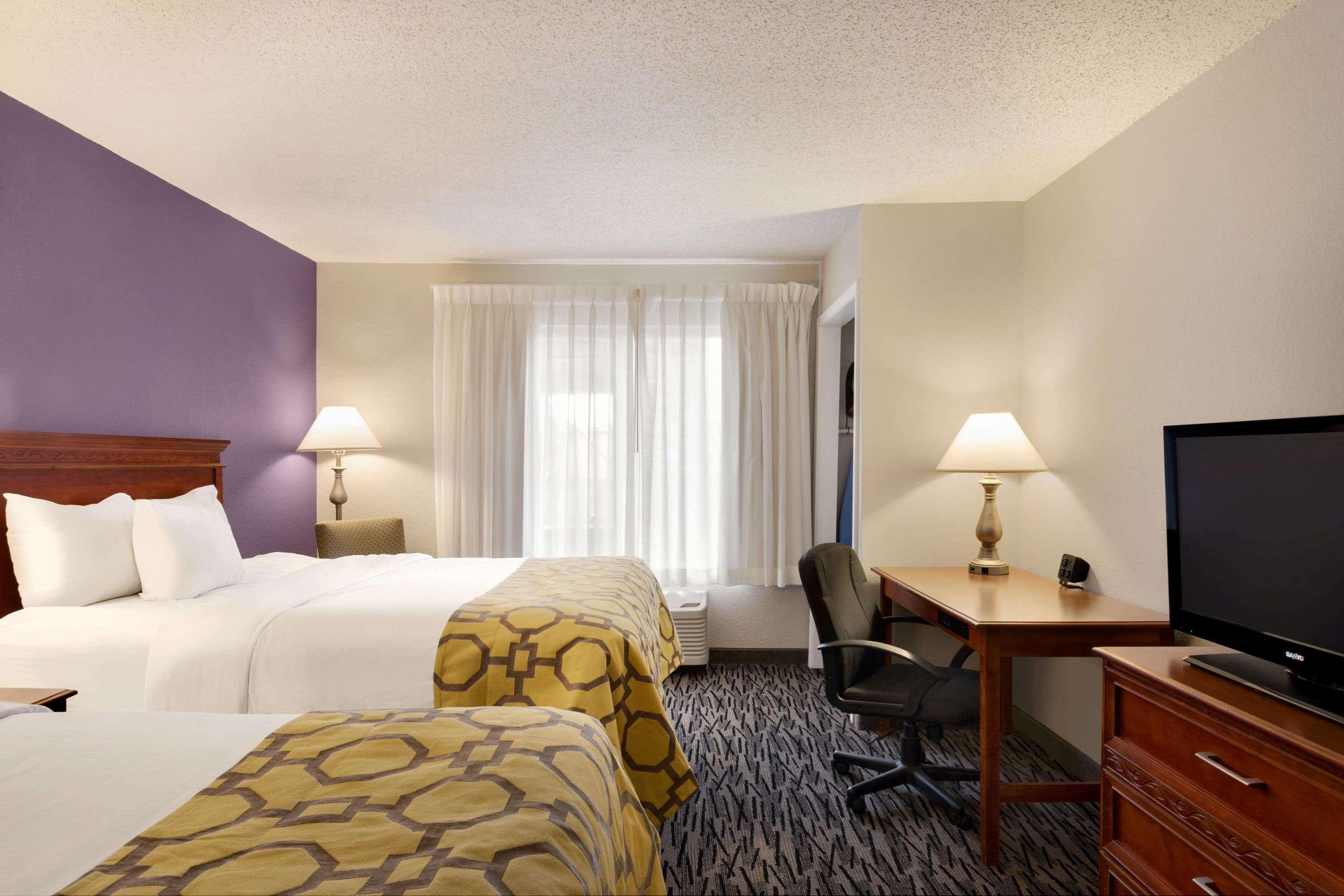 Baymont By Wyndham Springfield I-44 Hotel Exterior photo